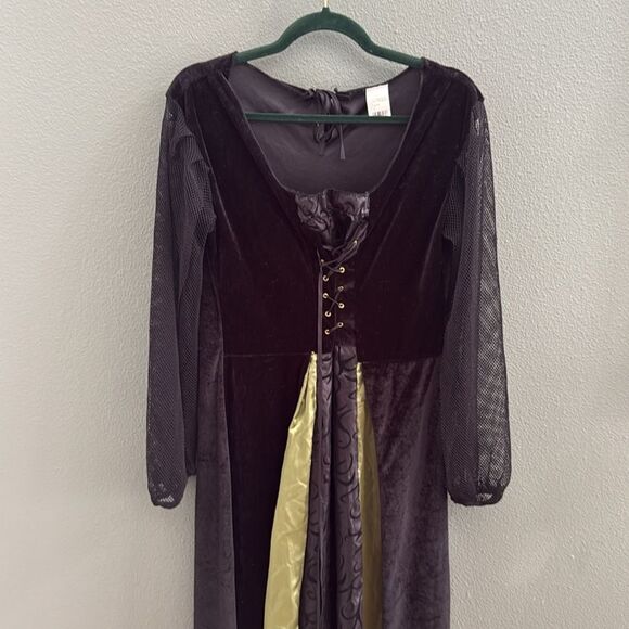 Adult Gothic Maiden Witch Sz S/M Fits Sz 2-8 Renaissance Costume - Picture 4 of 11